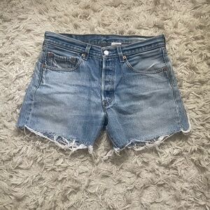 Vintage red tag Levi’s Jean shorts unisex W33 L30